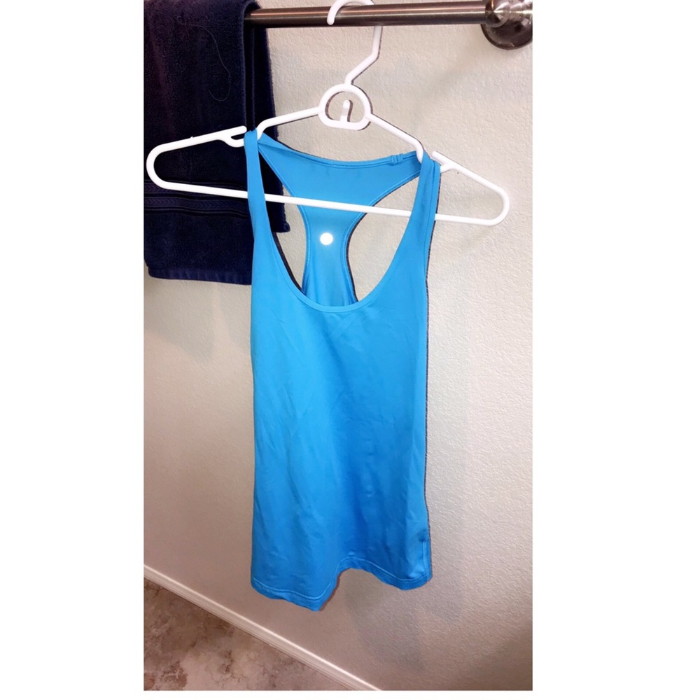 Lululemon sky blue workout top size S/M
